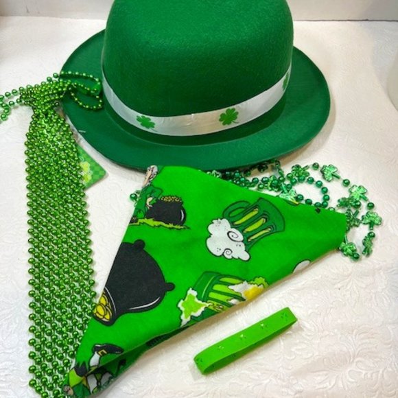 St Patrick's Day Hat, Tie, Bandana, Beads, Green Rubber Bracelet Package Lot - Picture 1 of 13